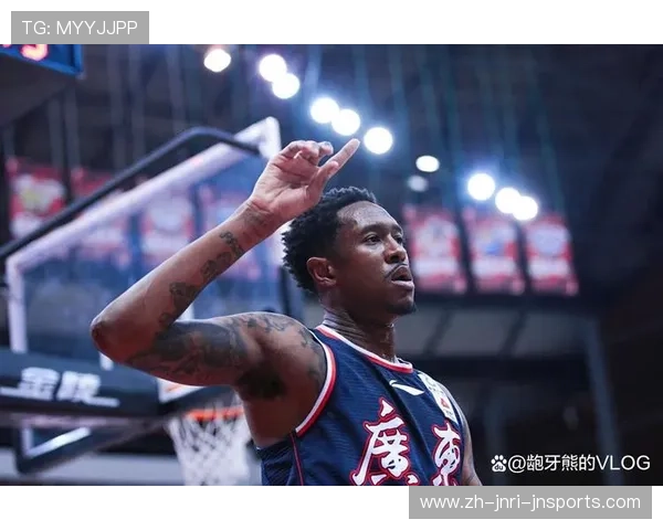 马尚-布鲁克斯更新社媒庆祝广东男篮成为CBA首支千胜球队